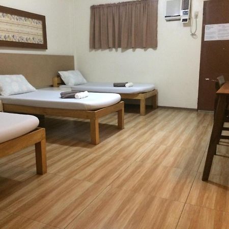 Crisfil'S Lodge Incorporated Dumaguete City Eksteriør billede