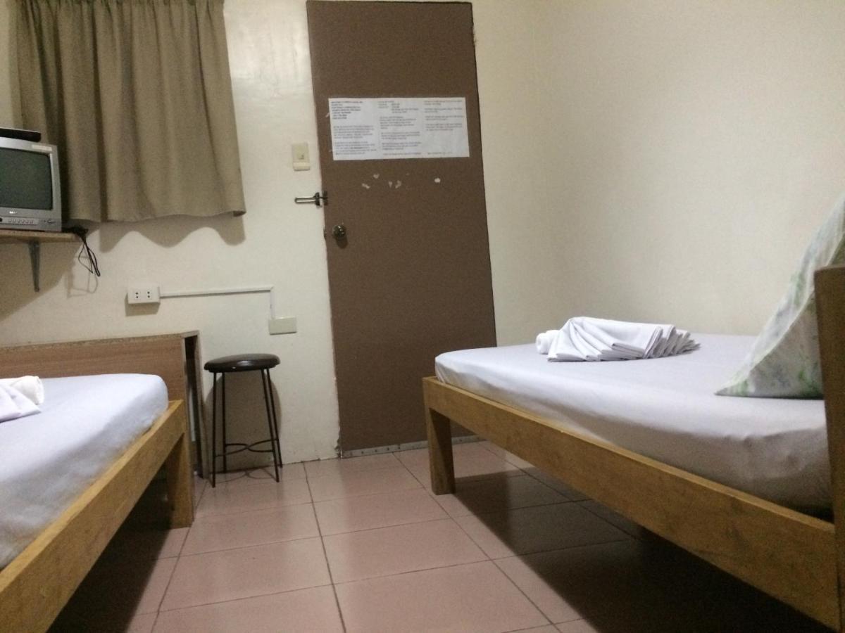 Crisfil'S Lodge Incorporated Dumaguete City Eksteriør billede